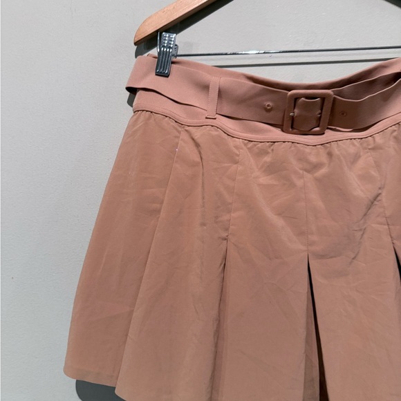 OFFLINE BY AERIE REAL ME BELTED PLEATED SKORT Women L Beige Athletic Casual - Picture 2 of 8